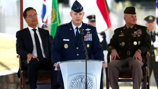 Ein US-General befehligt die europäischen Nato-Streitkräfte