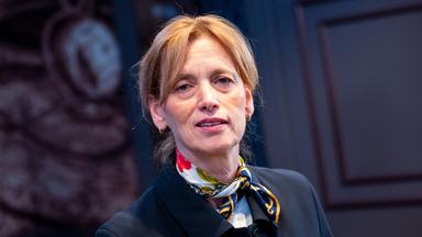 Prien offen für Migrationsquote an Schulen