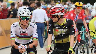 Tour-Favoriten lassen sich bei Auftakt nicht überrumpeln