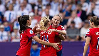 Graham Hansens erstaunlicher Lupfer erlöst Norwegen