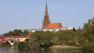 Ein Fluss voller Leichen: Der Mai 1945 in Demmin