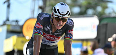 Eine Sekunde schneller – Van der Poel kämpft sich ins Gelbe Trikot