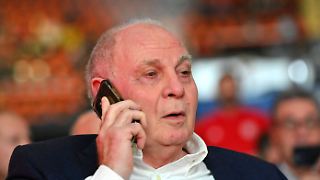 Uli Hoeneß: Wer AfD unterstützt, "hat nicht alle Tassen im Schrank"