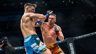 Champion Engizek kämpft sich taktisch im Millionenturnier weiter