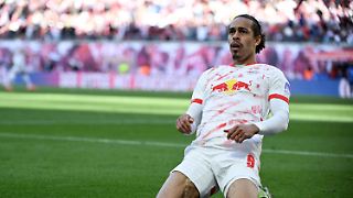 Für den Klassenerhalt: Beim Hamburger SV geht's richtig zur Sache