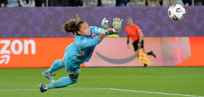 „Mein Gehirn funktioniert anders“ – Wie Wales‘ Torhüterin den Profisport mit Autismus meistert