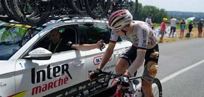 „Held des Tages“ – deutscher Straßenrad-Meister quält sich verletzt ins Ziel