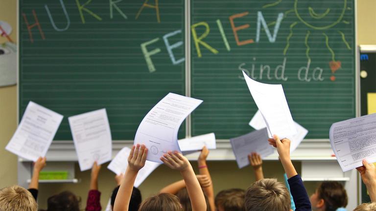 Elternvertreter kritisieren lange Schulferien