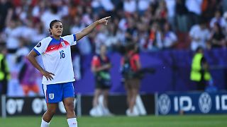 Attacken auf Englands Jess Carter sorgen weiter für Entsetzen