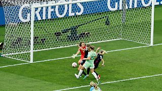 Halbfinal-Drama: England wirft weinende Italienerinnen aus EM
