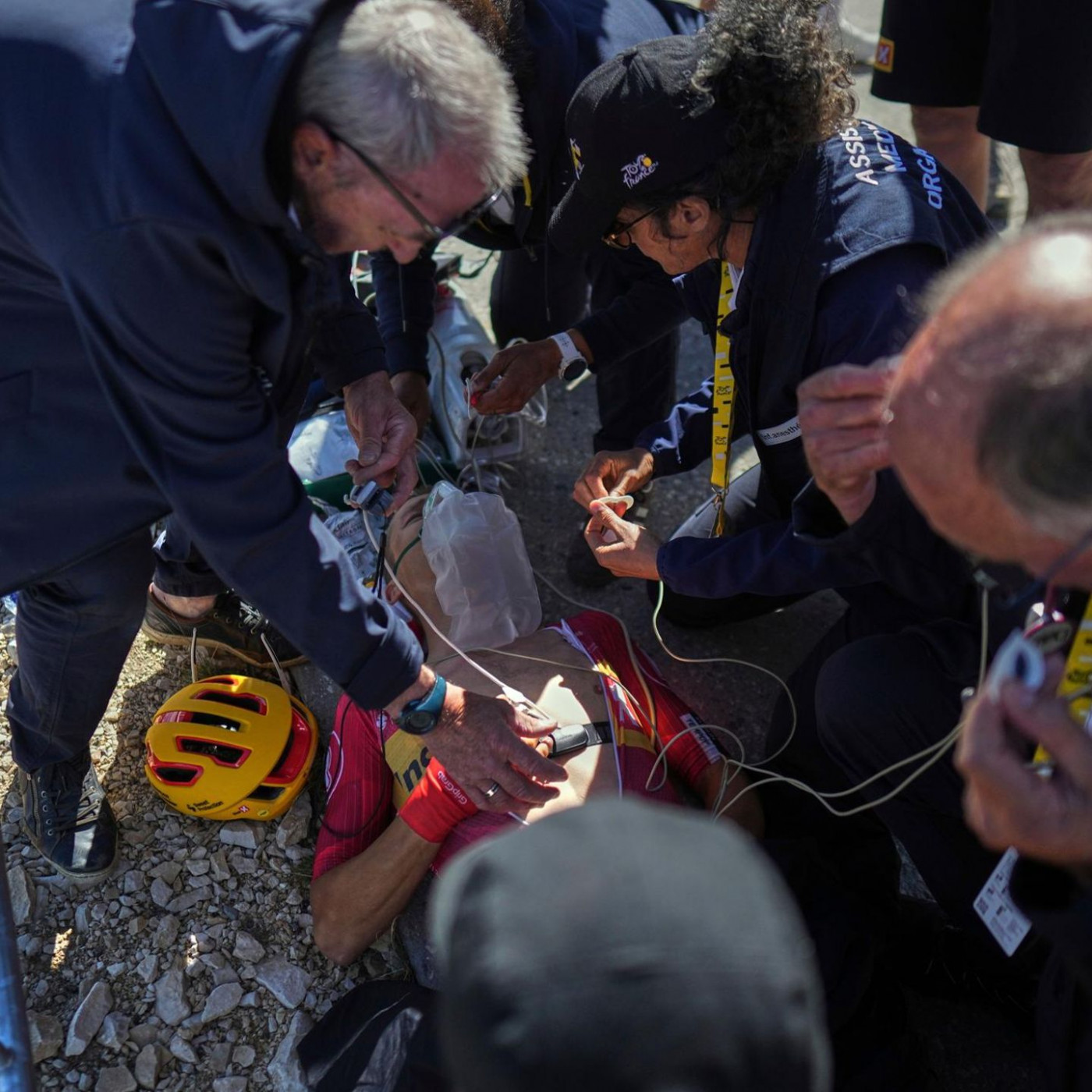 Tour-Profi kollabiert im Ziel nach Etappe auf Mont Ventoux