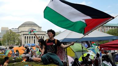 Columbia University bestraft Studenten für Proteste