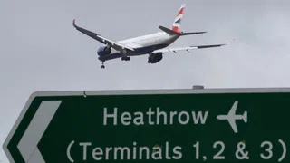 Flugverkehr über London wegen technischer Probleme gestört
