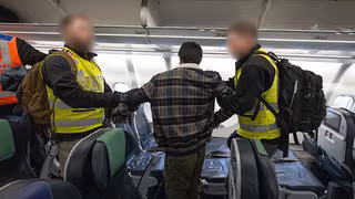 So viel Geld bekommen abgeschobene Flüchtlinge