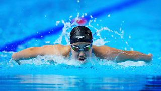 12-Jährige gewinnt WM-Medaille, obwohl sie nicht mitschwimmt