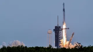 SpaceX-Rakete von Elon Musk ist auf dem Weg zur ISS