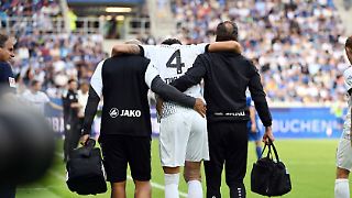 Rekordeinkauf reißt sich Kreuzband nach acht Minuten