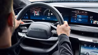 Moderne Touchscreens in Autos – wenn die Bedienung zur Gefahr wird