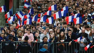 Schuldenabbau: Frankreich will Ostermontag und 8. Mai streichen