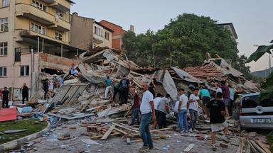 Mindestens ein Toter nach Erdbeben in der Türkei