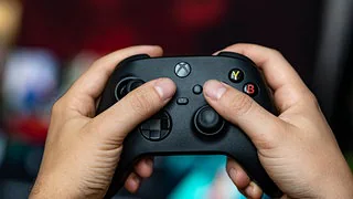 Gaming ist in Deutschland Alltag – Frauen spielen länger als Männer