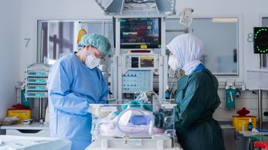 Drei Länder lassen Klinik-Vorgaben in Karlsruhe prüfen