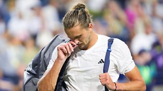Kann kaum noch stehen: Zverev verliert, Gegner Alcaraz sorgt sich
