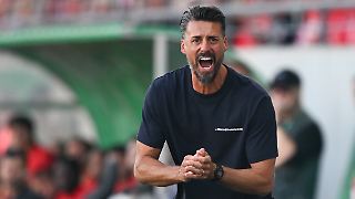 Sandro Wagner zeigt Nerven, sein FCA rumpelt sich weiter