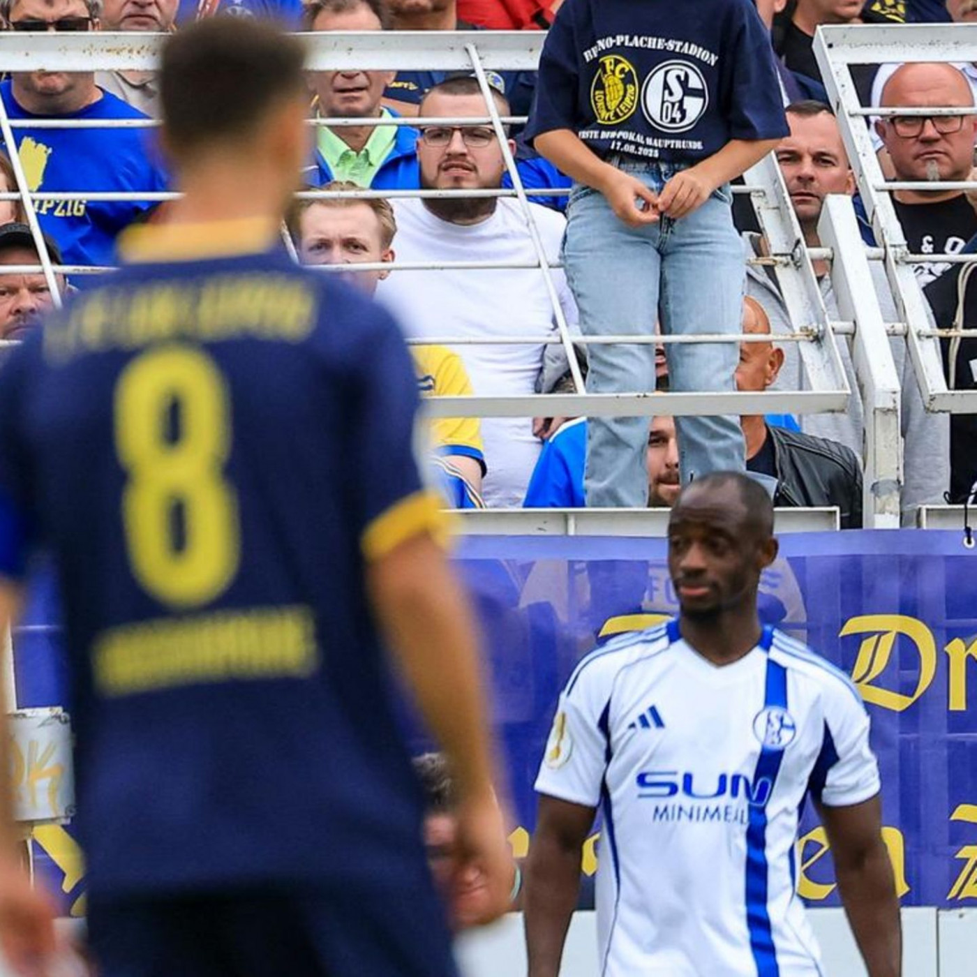 Weiter Wirbel um rassistische Beleidigung von Schalker Profi