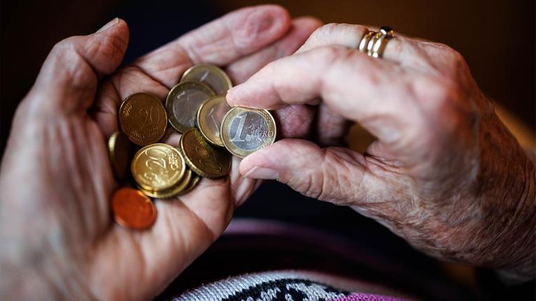 Ausgaben für Sozialhilfe steigen kräftig