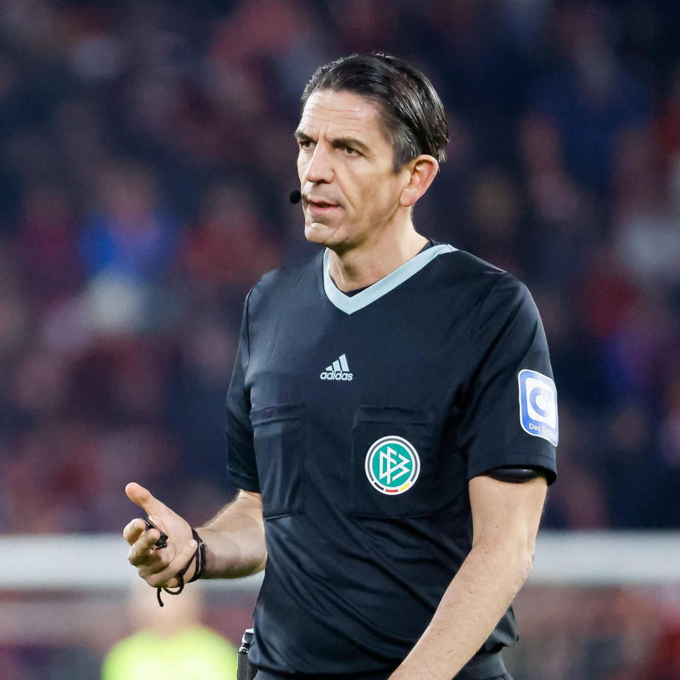 Die Männer an der Pfeife: Das machen die Bundesliga-Schiedsrichter im Hauptberuf