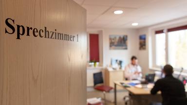 Hausärzte gegen Gebühr für Arztbesuche