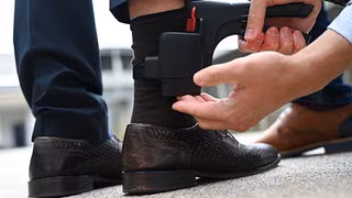 Häusliche Gewalt: Elektronische Fußfesseln und härtere Strafen für Täter geplant