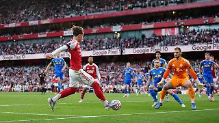 FC Arsenal stürmt mit Torfestival und 15-Jährigem an die Spitze