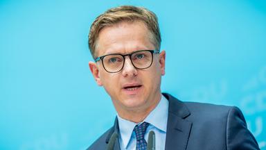 Linnemann zieht kritische Bilanz der Flüchtlingspolitik