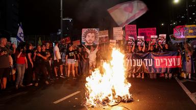 Geisel-Angehörige fordern sofortige Waffenruhe