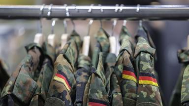 Nur ein bisschen Pflicht