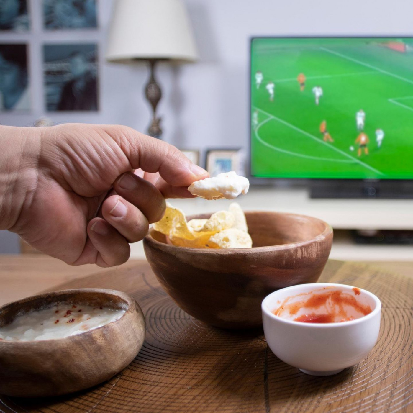 Euphorie auf dem Sofa: Mit diesen Snacks wird der Fußballabend zum Genuss