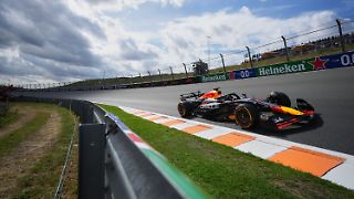 Verstappen fliegt ab und Norris eröffnet die WM-Jagd