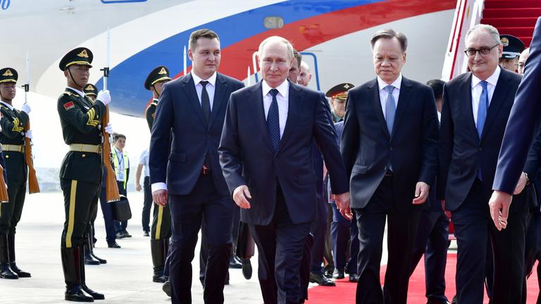 Zu Besuch beim übermächtigen Freund