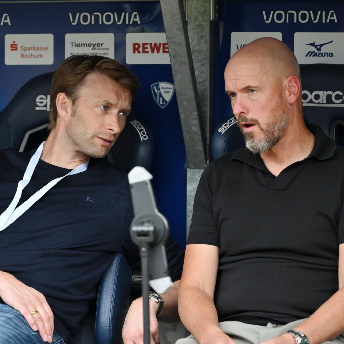 Eben begeisterte Leverkusen noch die Fans, jetzt kann man nur den Kopf schütteln