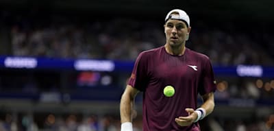 „Hat mich zerpflückt“, sagt Struff nach der Klatsche gegen Djokovic