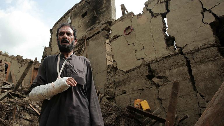 Mehr als 2.200 Tote - und die Hoffnung schwindet