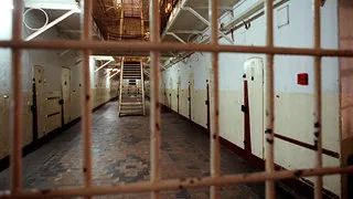 Veruteilt als "Asoziale": Freistaat bietet DDR-Justizopfern Hilfe an