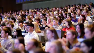 "Es ist schwieriger geworden, einen Job zu finden" - Arbeitslose Akademiker in Thüringen