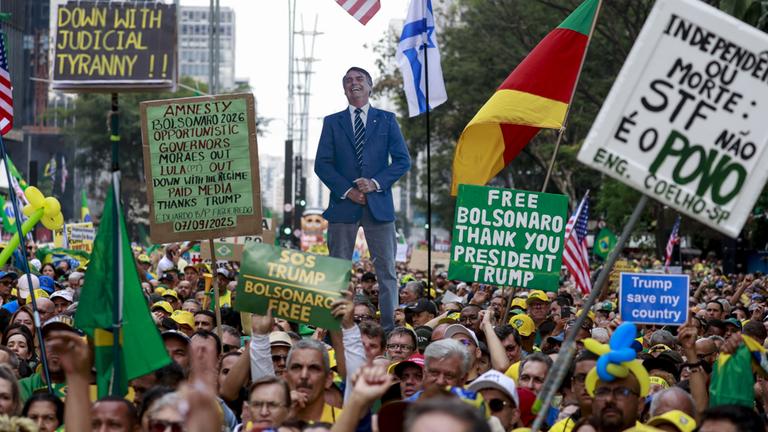Bolsonaro-Anhänger demonstrieren in Brasilien