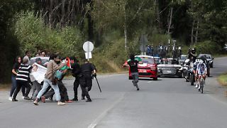 Pro-Palästina-Demonstrant sorgt für Tumult - Radprofi stürzt