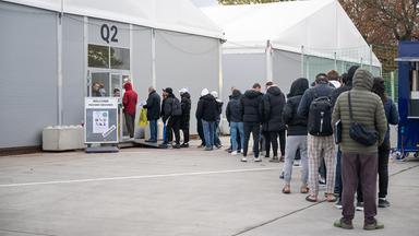 Weniger Asylbewerber beziehen Leistungen vom Staat