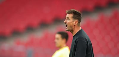 Nächste Pleite, doch Klose darf vorerst bleiben – Heimniederlage für Schalke