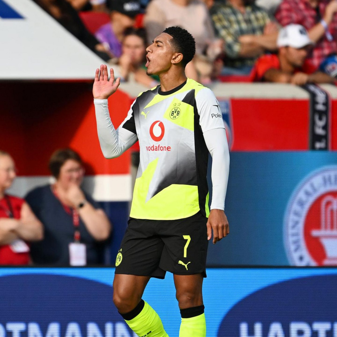 Ist das das "grausamste Trikot der Liga"?